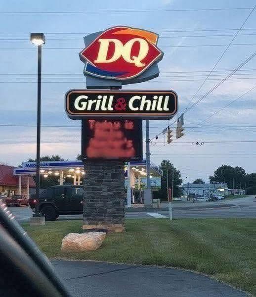 Wisconsin Dairy Queen’s “Politically Incorrect” Sign Sparks Nationwide Debate on Free Speech and Tradition